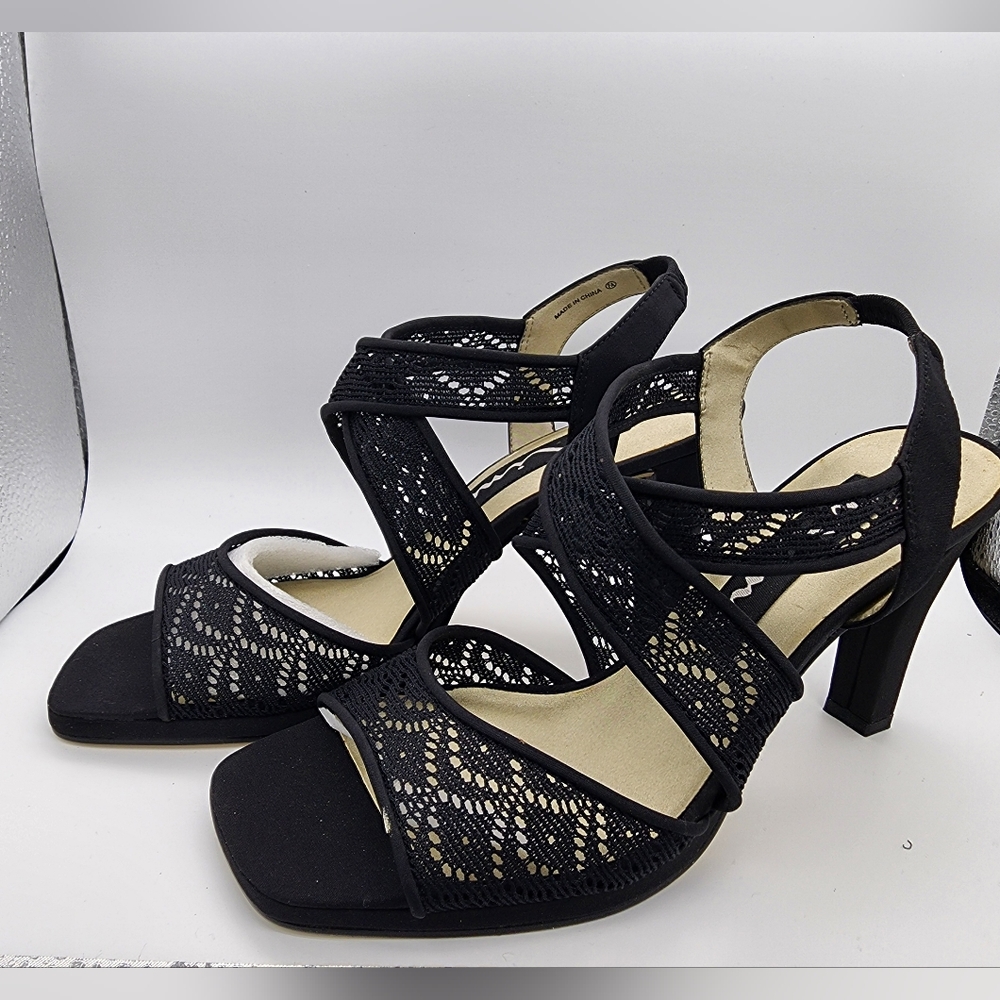 Nina sling strap back, open toe heels 7.5 New